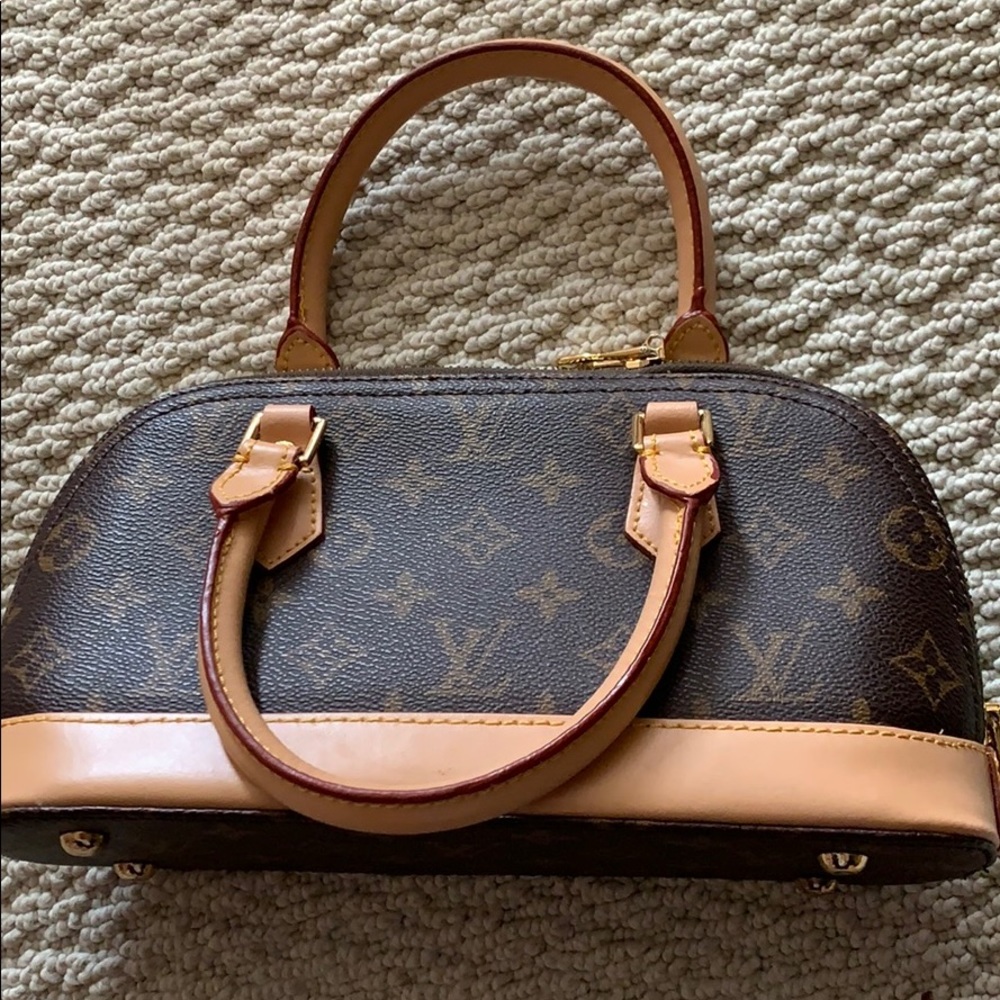 Hand bag